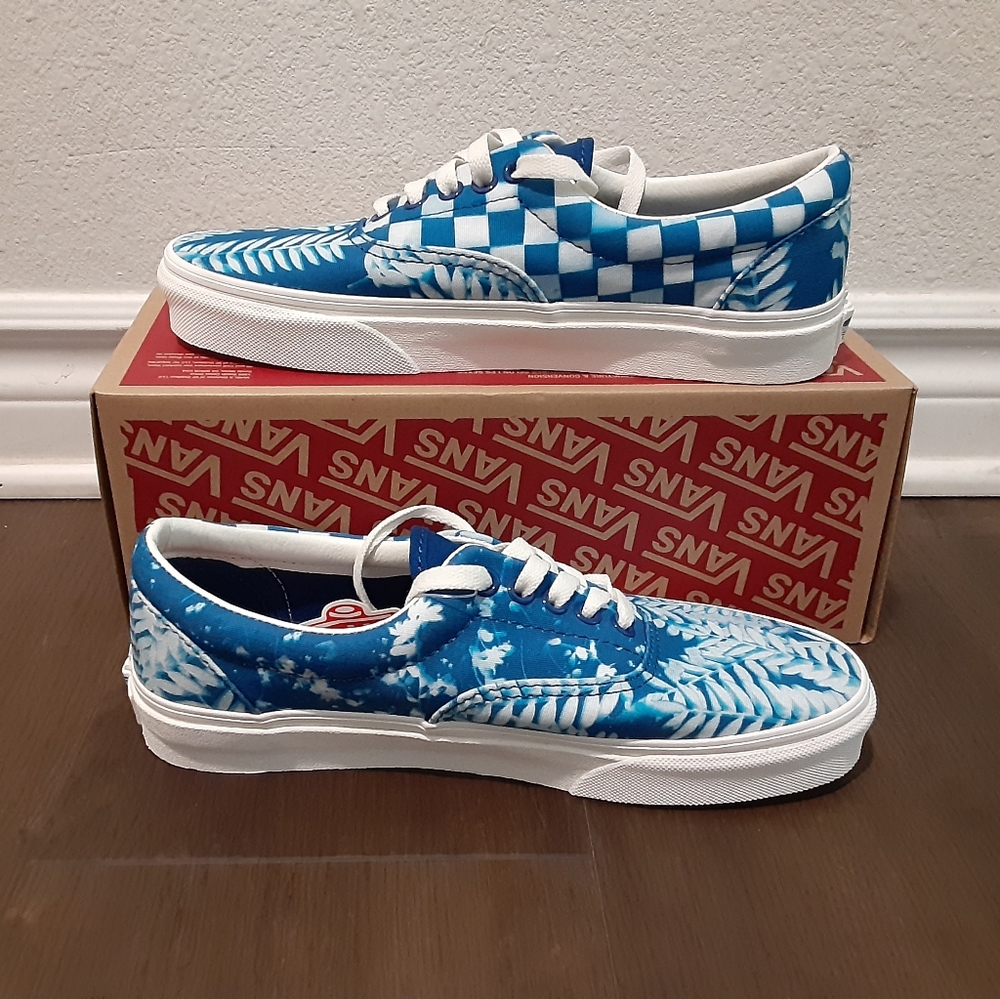 Vans - Picture 1 of 5